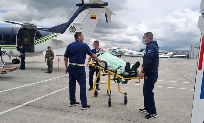 Tripulantes del avión ambulancia realizaron una capacitación de aerorrescatista policial