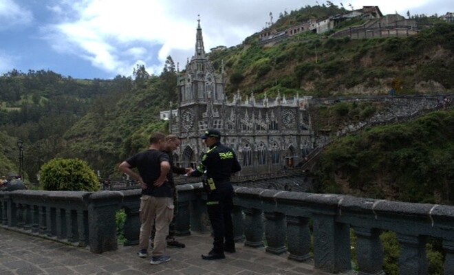 Policías_garantizan_seguridad_en_Nariño