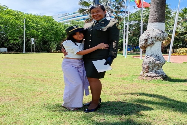 Más de una década de servicio y coraje: la historia de una madre policía motorizada