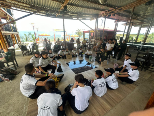 Con una salida pedagógica, los integrantes de la policía cívica fortalecen lazos afectivos y de unión familiar