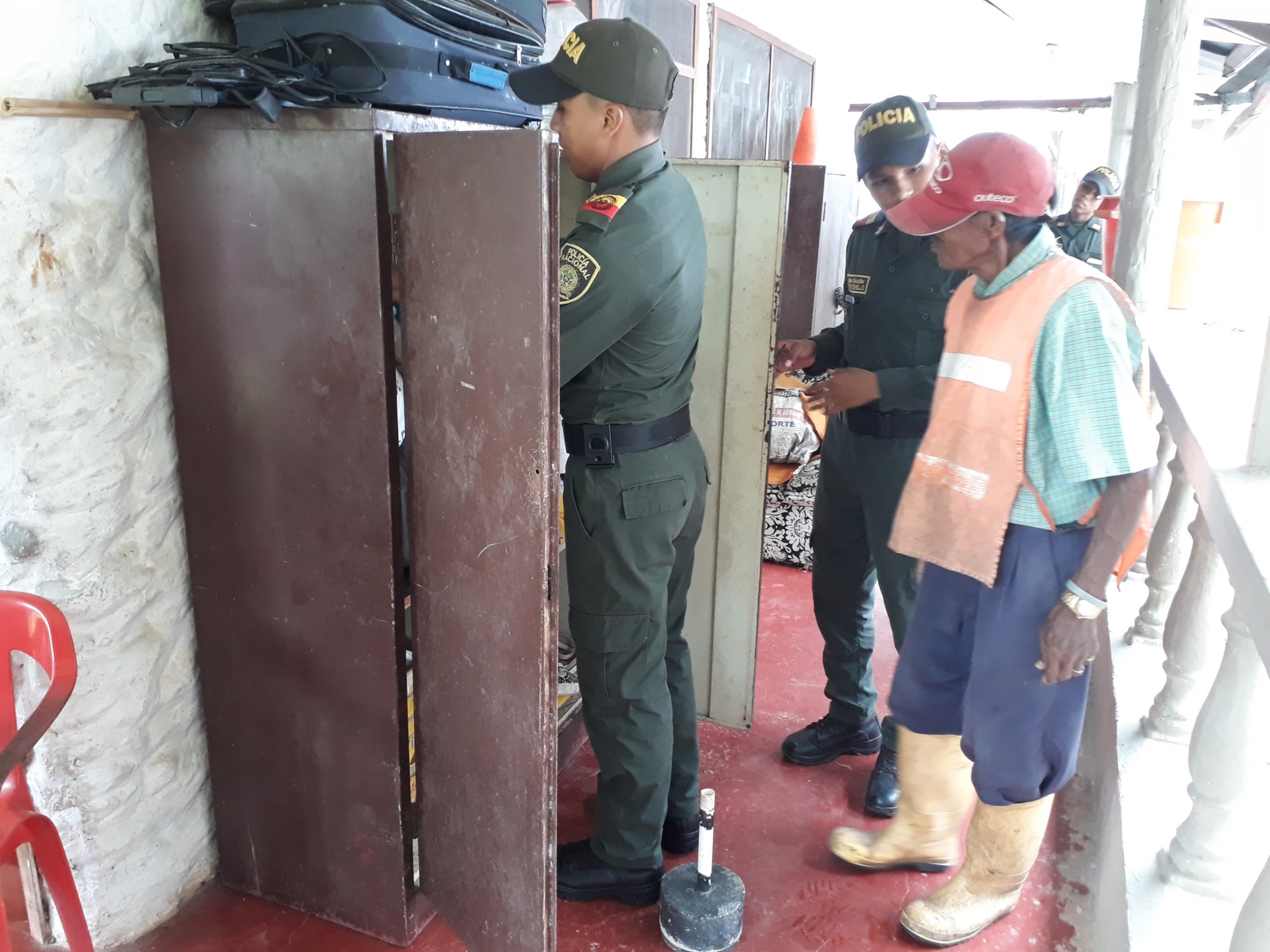 plan desarme voluntario en el ancianato 