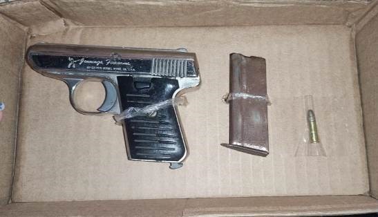 Menor de edad que portaba un arma de fuego ilegal fue aprehendido
