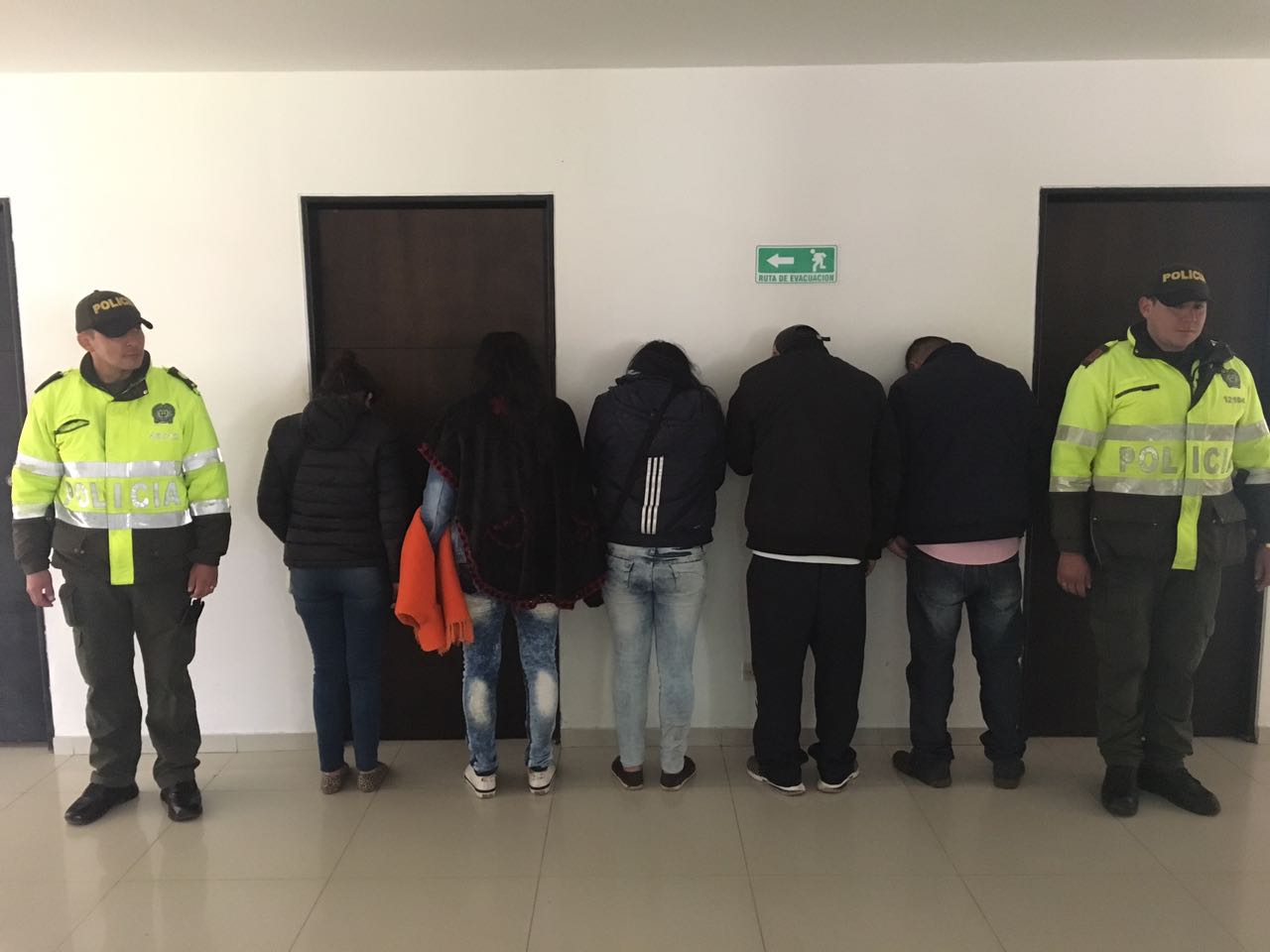 BANDA-TRANSPORTA-CELULARES