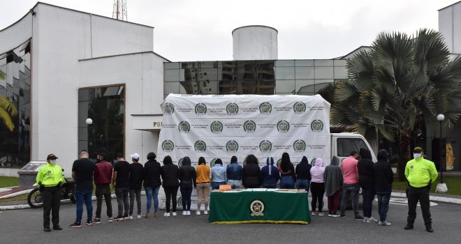 21 personas fueron capturadas en este hecho.