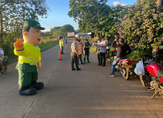 DIGAMOS NO A LA VIOLENCIA CONTRA LA MUJER EN EL VAUPÉS