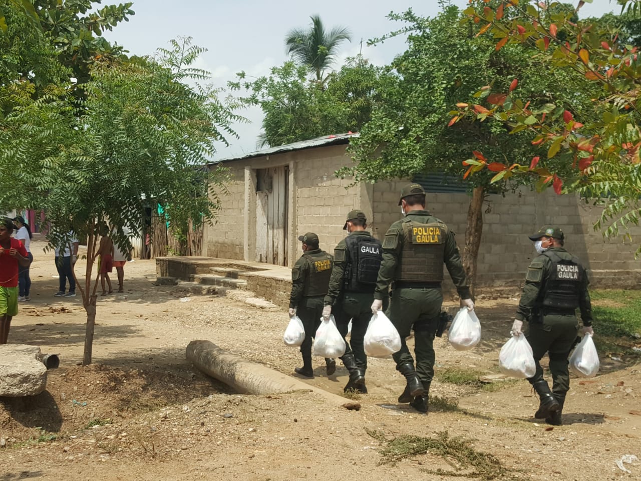 campana_entrega_de_mercados_gaula_magangue