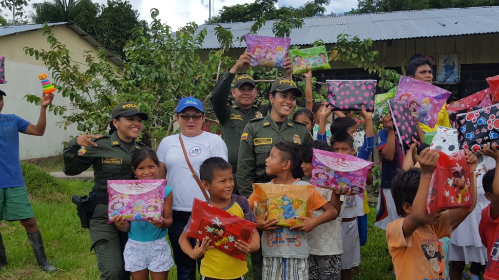 Fundación casa de la mujer y la familia articula su trabajo con la policía en beneficio de la niñez 