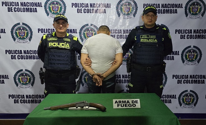 El arma de fuego fue dejada a disposición junto al capturado