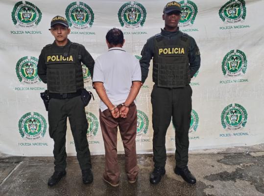 En actividades de prevención  una persona es involucrada en el delito de tráfico de estupefacientes.