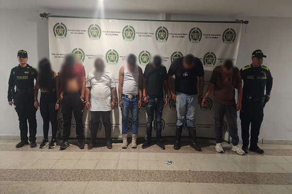 Dos Polic&iacute;as y siete capturados por hurto y porte ilegal de armas de fuego