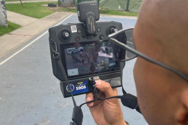 Con drones se logró capturar a una mujer cuando comercializaba estupefacientes. 