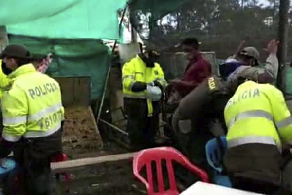 En Facatativá, 40 personas son sorprendidas en una gallera violando el aislamiento preventivo obligatorio