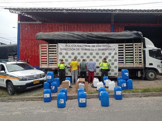 Captura e incautación de insumos líquidos utilizados para el procesamiento de narcóticos 
