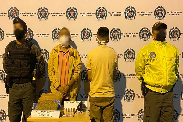 En diligencia de registro y allanamiento capturamos un hombre por tráfico de estupefacientes y otro delito