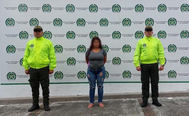 La operación policial se llevó a cabo en el barrio 20 de Julio.