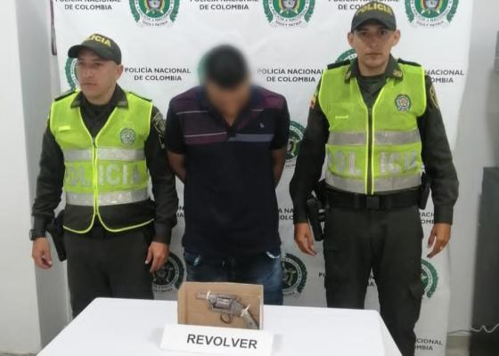 Un hombre fue capturado por el porte ilegal de un arma de fuego