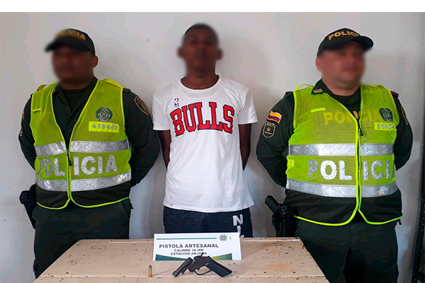 capturado carlitos porte ilegal arjona