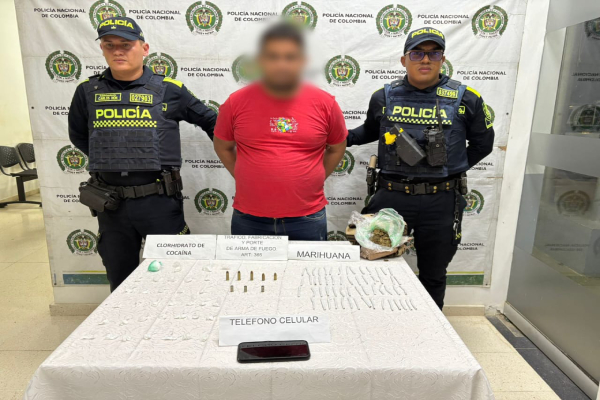 Policía Nacional captura a hombre por tráfico de estupefacientes y porte ilegal de armas de fuego en Hatonuevo