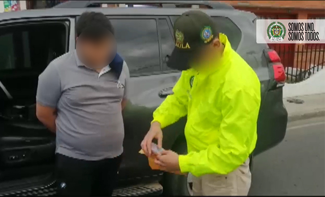 capturado-compañero-de-universitaria