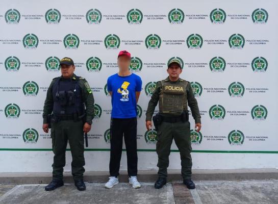 En el barrio la estación fue capturado un hombre por el delito de hurto.