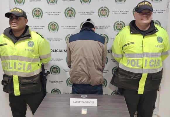 hombre capturado con bazuco cento de tunja