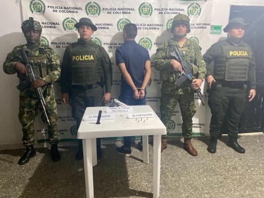 Capturado en Cartagena del Chairá con un arma de fuego tipo pistola