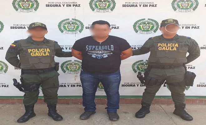 A través de llamadas intimidaba a sus victimas