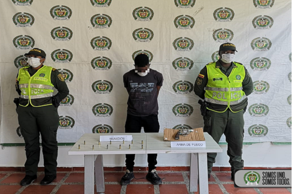 Capturado-por-porte-ilegal-de-arma-de-fuego,-en-el-barrio-Monserrate-de-Quibdó.