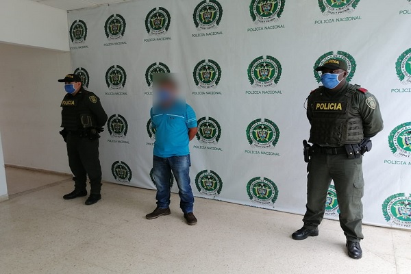 Una persona capturado por transportar personas ilegalmente