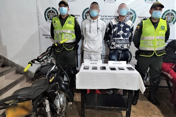 Rápida reacción permite la captura de dos presuntos ladrones