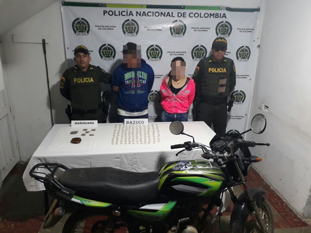 Policía captura una pareja portando estupefacientes