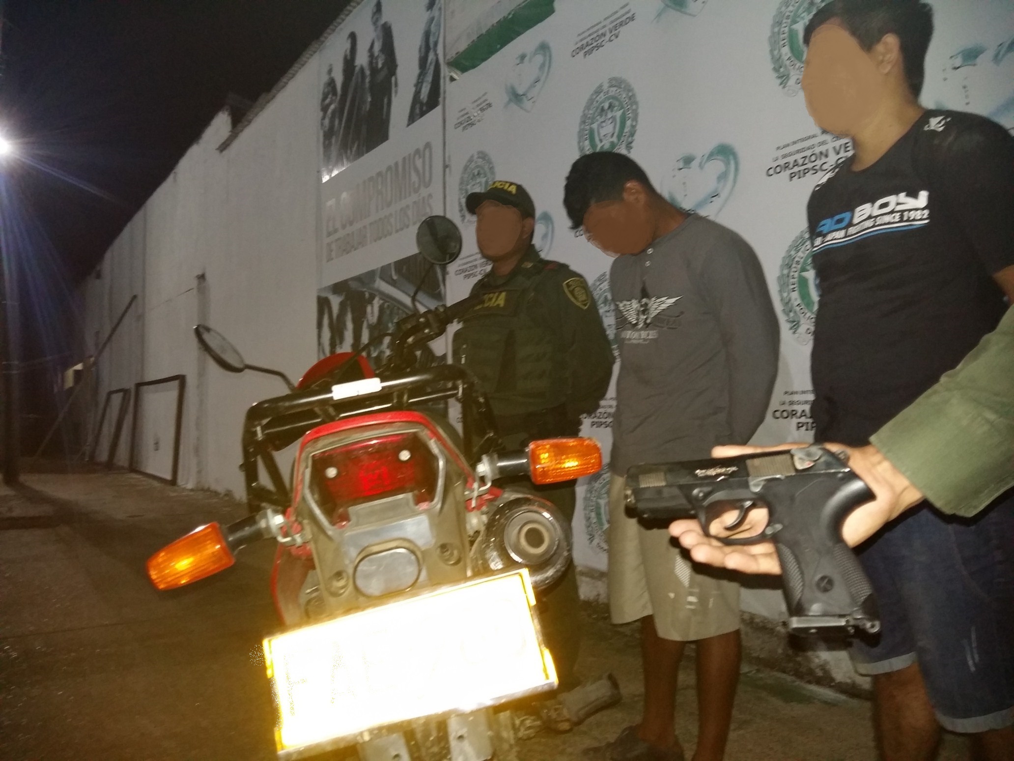 Capturados-dos-delincuentes-hurtando-celulares 