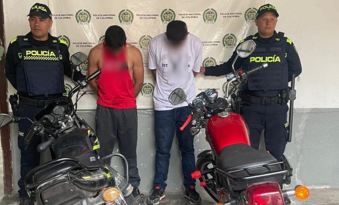 Dos Policías, dos capturados y recuperación de dos motocicletas hurtadas.