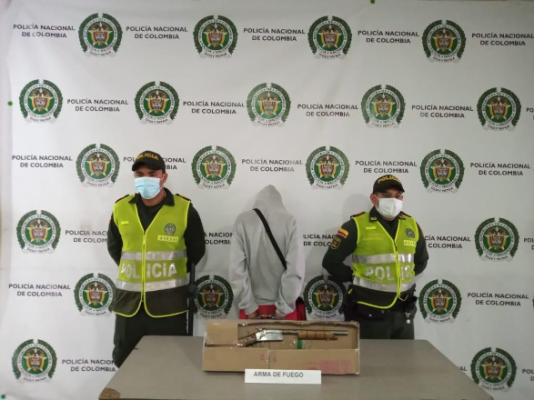 Capturamos a “momas” por porte ilegal de armas de fuego