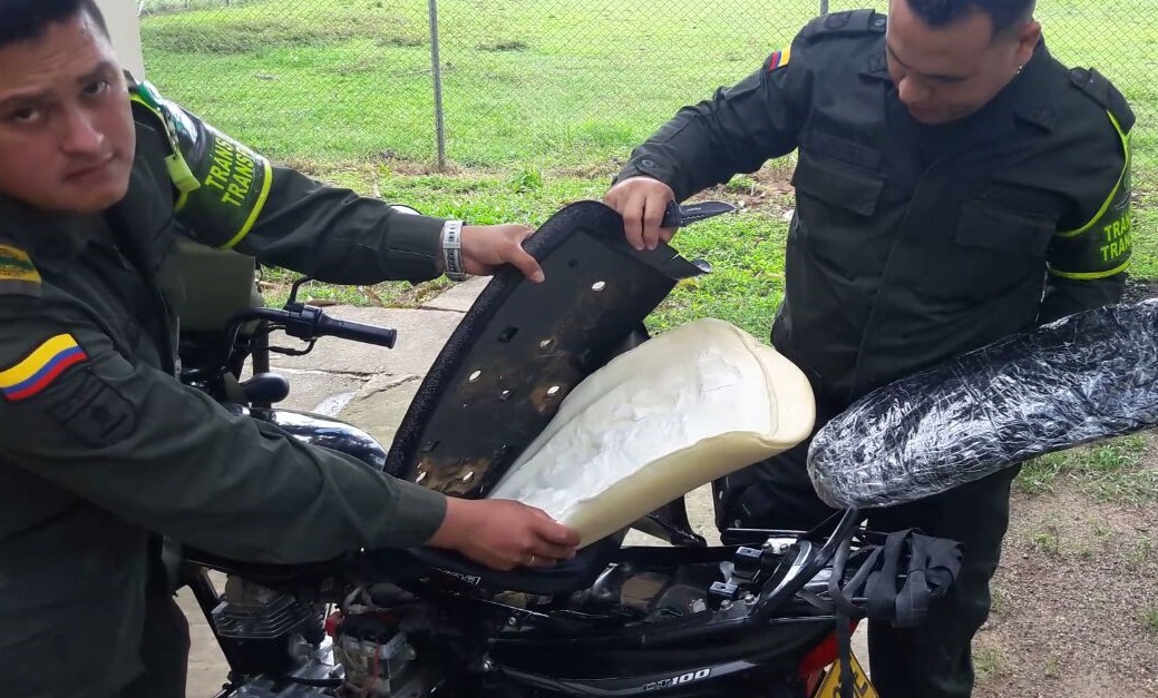 La droga fue hallada en una motocicleta tipo Bóxer ubicada debajo del cojín