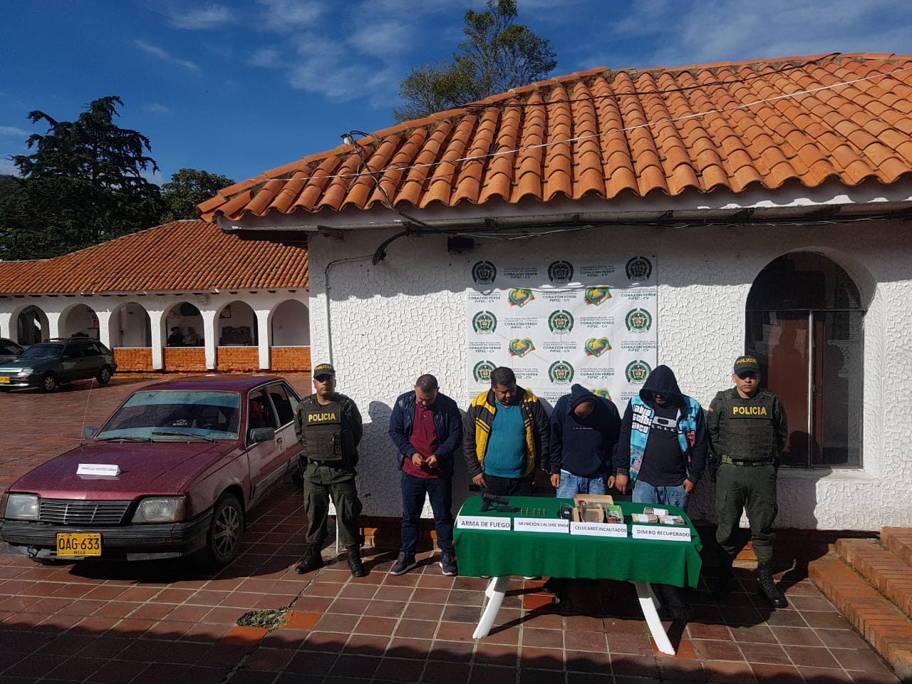  cayo_la_banda_del_carro_rojo