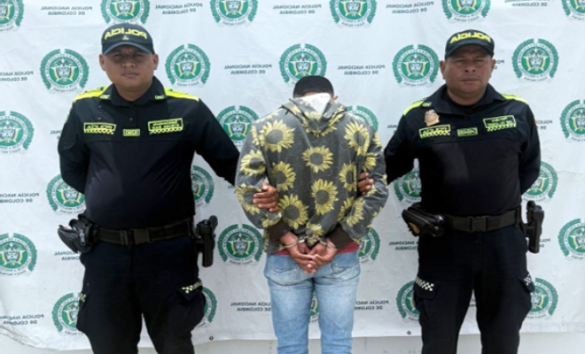 foto de la persona capturada en pendón institucional 