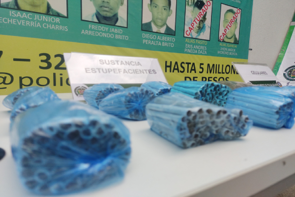 Marihuana y cigarrillos incautados 