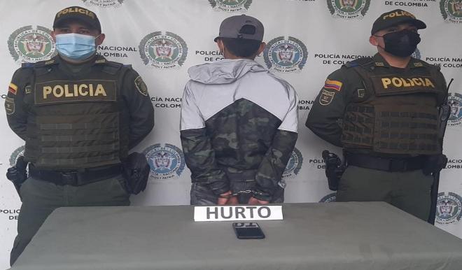 Ciudadano capturado en flagrancia por el delito de hurto 