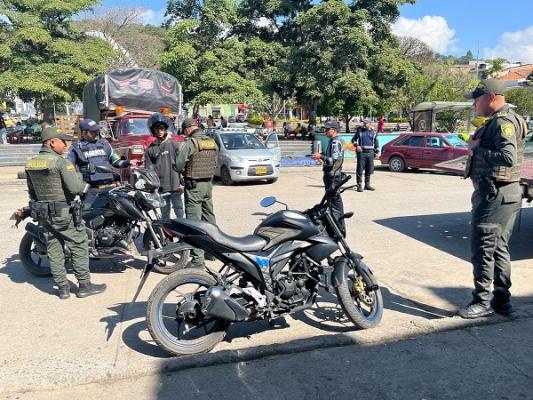 Registro y verificación de antecedentes a personas y vehículos 