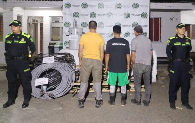 Tres personas fueron capturadas por el delito de defraudación de fluidos