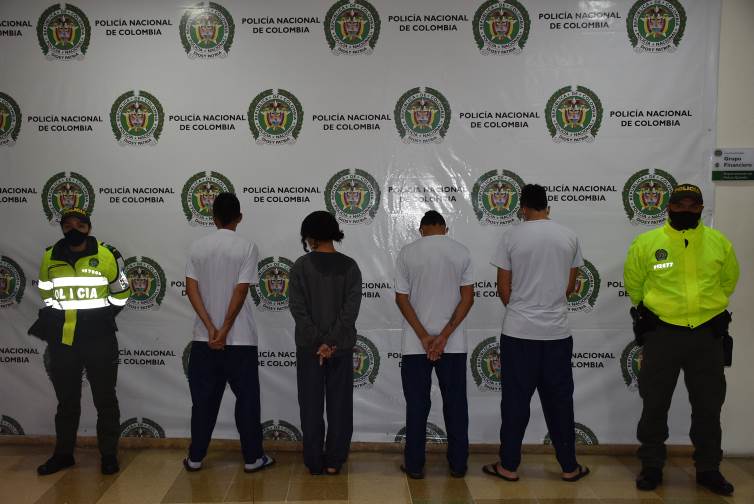 Aprehendimos en la ciudad de Armenia a cuatro menores.