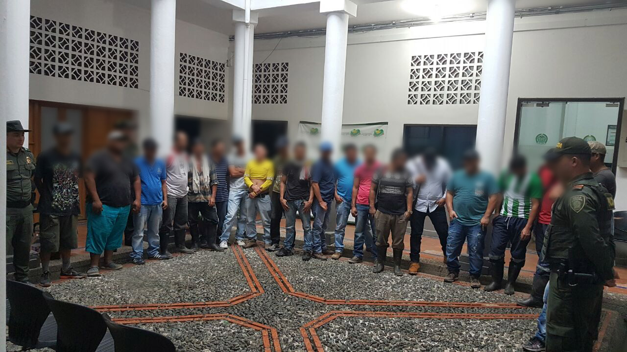 Venezolano-capturado-con-21-personas-más-por-minería.