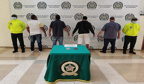 Se capturan cuatro hombres por orden judicial