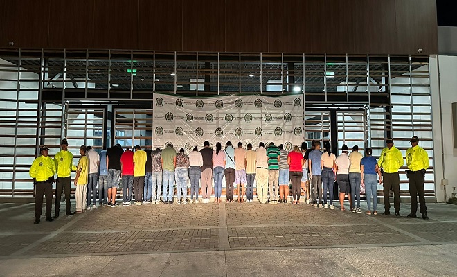 Los capturados suplantaron al menos a 687 personas