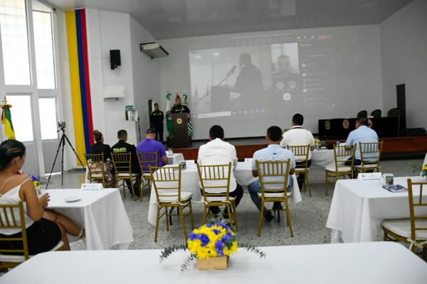 Desde las instalaciones del Departamento de Policía Meta se reunieron con los alcaldes electos de los diferentes municipios