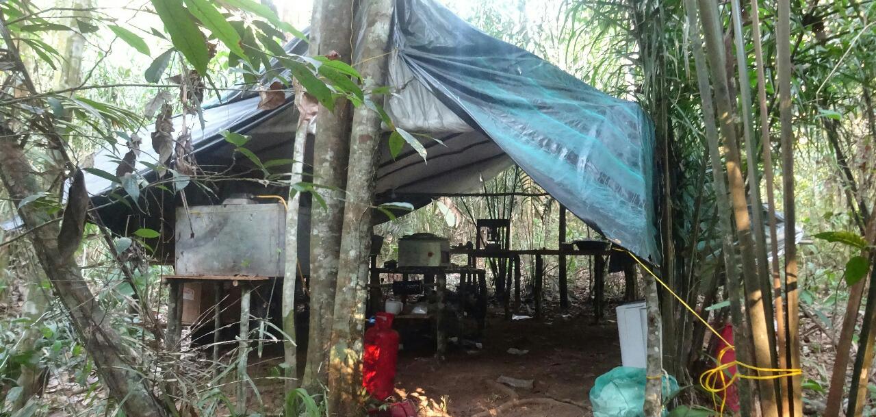 Destruido-gigantesco-laboratorio-para-la-producción-de-clorhidrato-de-cocaína-en-el-departamento-del-Meta