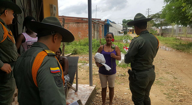 La Policía Nacional-acompaña a las mujeres de Rincón de Pajure en su día-Meta
