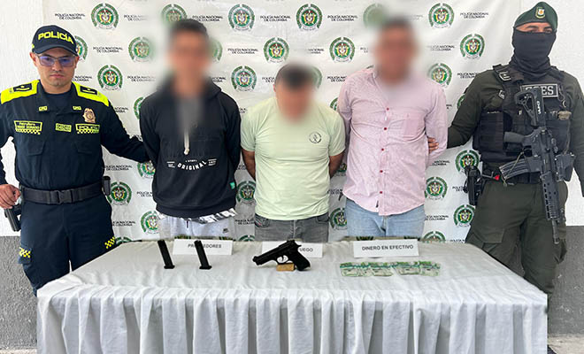 Tres capturados por distribución ilegal de gas