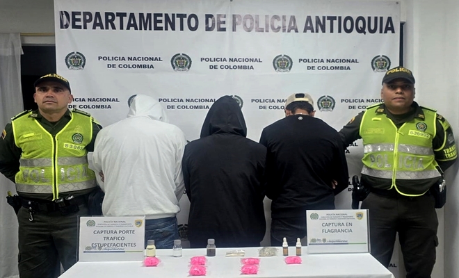 Tres capturados y droga incautada en operativo en las vías de Antioquia